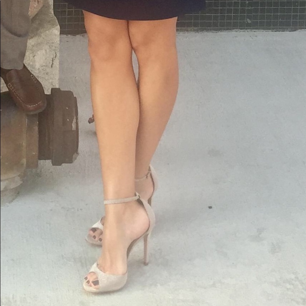 SCHUTZ Saasha Lee Sandal Size 8.5 in Oyster
